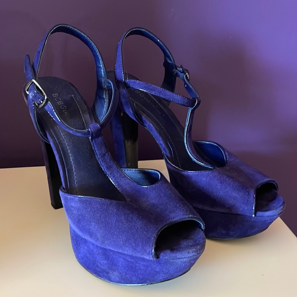BCBGenertion Deep Blue Heels